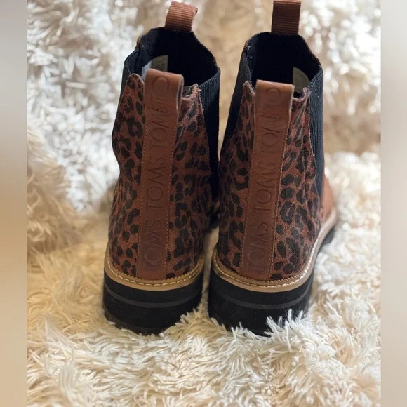 TOMS Dakota Leopard Cheetah Print Ankle Boots. Size 9 - Picture 3 of 4